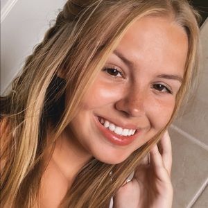 Meet your Posher, Bianca